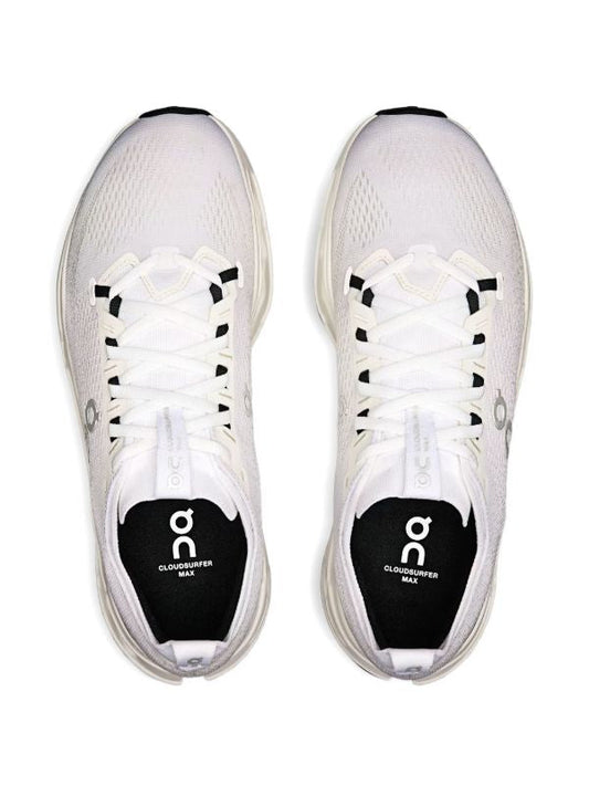 On Running Cloudsurfer Max
Triple White